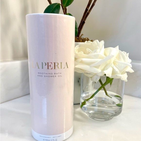 La Perla Nourishing Bath and Shower Oil - New Sealed 6.7 oz - Picture 2 of 3
